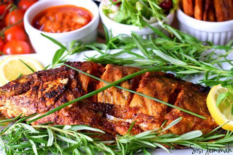  Spicy and Aromatic:  Kunming Spicy Grilled Fish - Is Your Palate Ready for a Fiery Adventure?