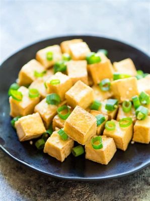  GanZhou Shi Tou Fu: Een Romige en Pittige Fusie van Tofu en Specerijen!